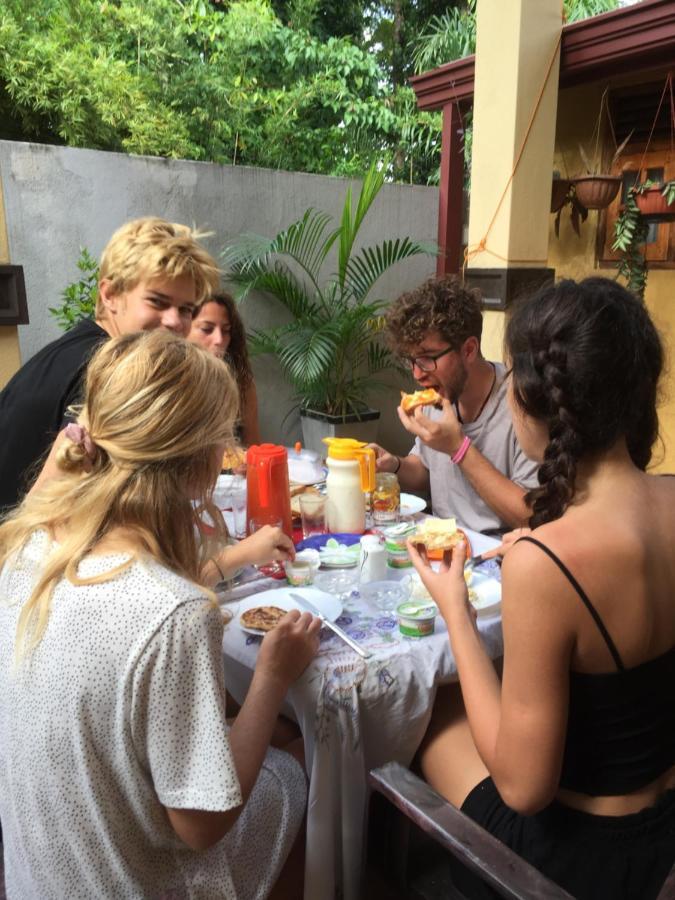 Vero Homestay Galle- Your Home Away From Home! المظهر الخارجي الصورة